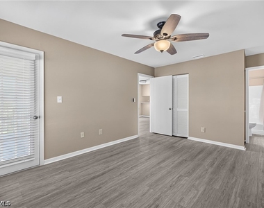 5365 Treetops Drive - Photo Thumbnail 12