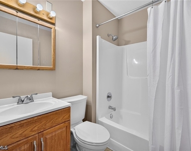 5365 Treetops Drive - Photo Thumbnail 16
