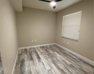 3780 Sawgrass Way - Photo Thumbnail 10