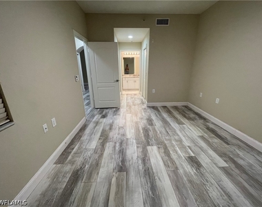 3780 Sawgrass Way - Photo Thumbnail 9