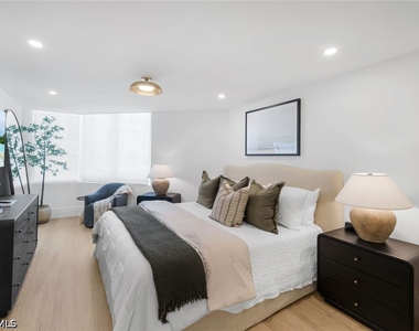 4041 Gulf Shore Boulevard N - Photo Thumbnail 16