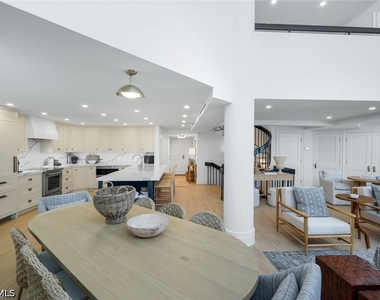 4041 Gulf Shore Boulevard N - Photo Thumbnail 10