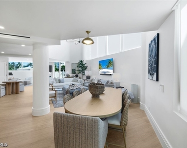 4041 Gulf Shore Boulevard N - Photo Thumbnail 9