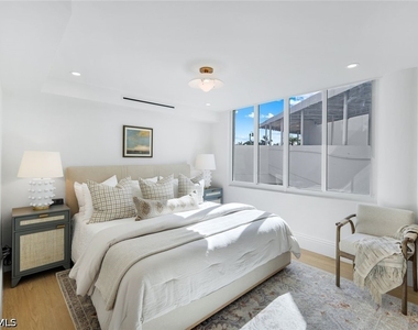 4041 Gulf Shore Boulevard N - Photo Thumbnail 18
