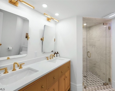 4041 Gulf Shore Boulevard N - Photo Thumbnail 17