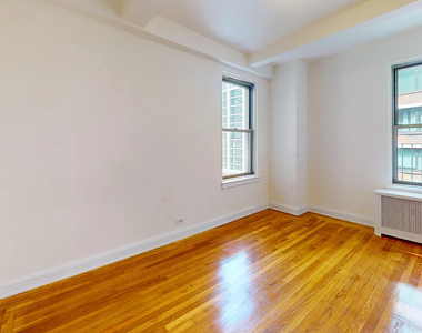 East 38th Street - Photo Thumbnail 2