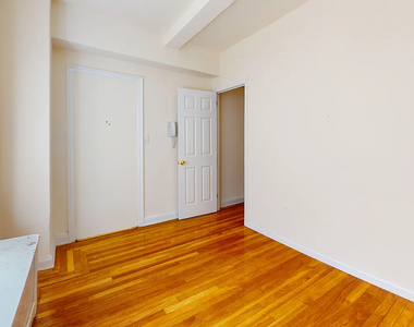 East 38th Street - Photo Thumbnail 11