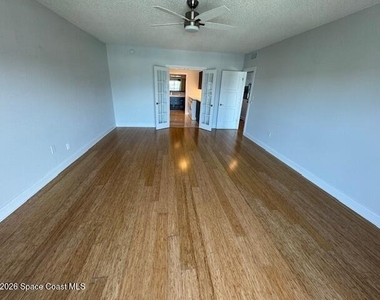 1208 E River Drive - Photo Thumbnail 11