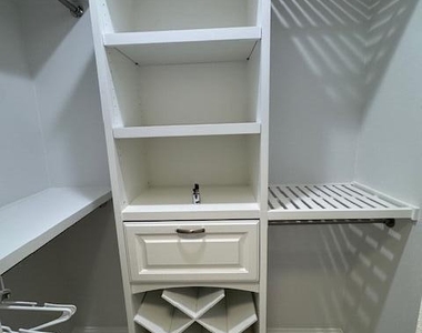 1208 E River Drive - Photo Thumbnail 17