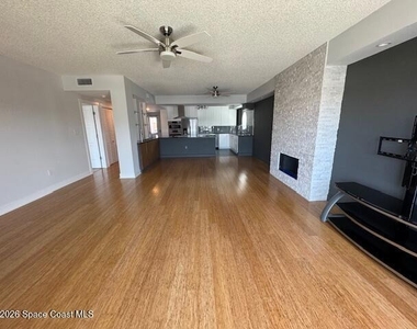 1208 E River Drive - Photo Thumbnail 5