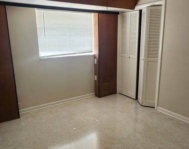 407 4th Street N - Photo Thumbnail 13