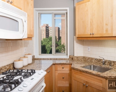 Avenue C - Photo Thumbnail 3