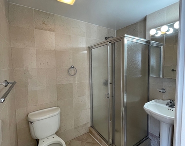 West 79 Street - Photo Thumbnail 5