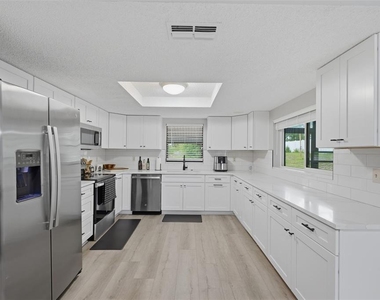 6310 Gainsboro Avenue - Photo Thumbnail 10