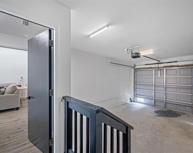 3717 E Clifton Street - Photo Thumbnail 21