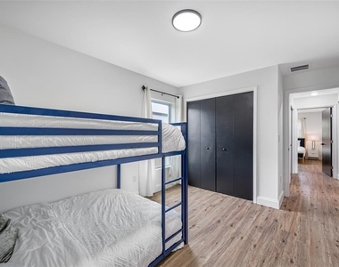 3717 E Clifton Street - Photo Thumbnail 34