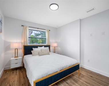 3717 E Clifton Street - Photo Thumbnail 40
