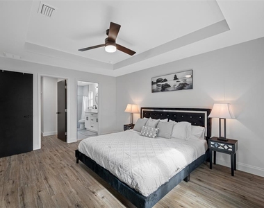 3717 E Clifton Street - Photo Thumbnail 26