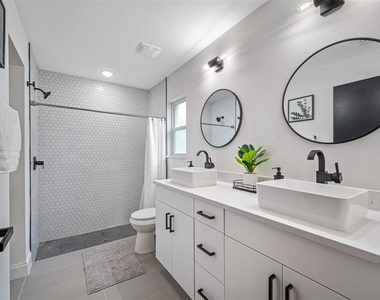 3717 E Clifton Street - Photo Thumbnail 29