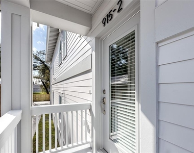 915 E 15th Avenue - Photo Thumbnail 4