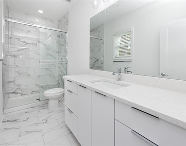 915 E 15th Avenue - Photo Thumbnail 33
