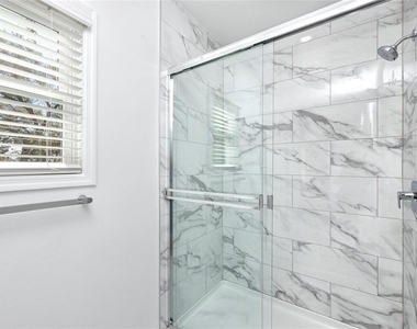 915 E 15th Avenue - Photo Thumbnail 34