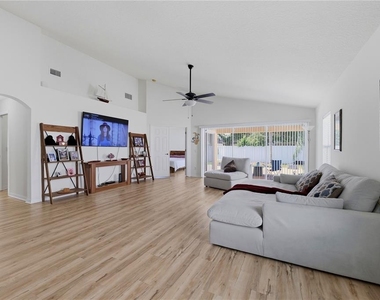 19406 Sunset Bay Drive - Photo Thumbnail 10