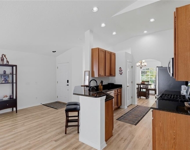 19406 Sunset Bay Drive - Photo Thumbnail 8