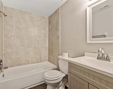 1221 E Mohawk Avenue - Photo Thumbnail 6