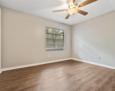1221 E Mohawk Avenue - Photo Thumbnail 7