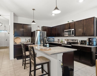 16119 Glowing Grove Avenue - Photo Thumbnail 15