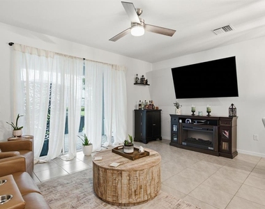 16119 Glowing Grove Avenue - Photo Thumbnail 11