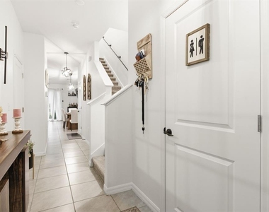 16119 Glowing Grove Avenue - Photo Thumbnail 6