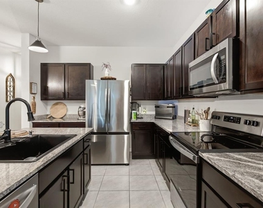 16119 Glowing Grove Avenue - Photo Thumbnail 18