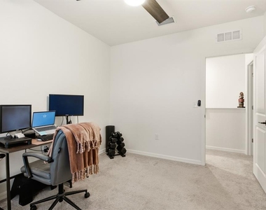 16119 Glowing Grove Avenue - Photo Thumbnail 22