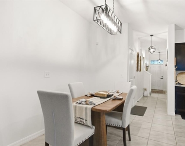 16119 Glowing Grove Avenue - Photo Thumbnail 13