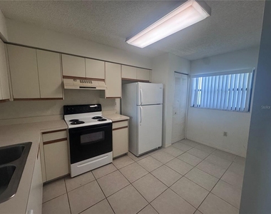 800 Cove Cay Drive - Photo Thumbnail 7