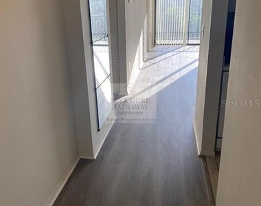 800 Cove Cay Drive - Photo Thumbnail 1