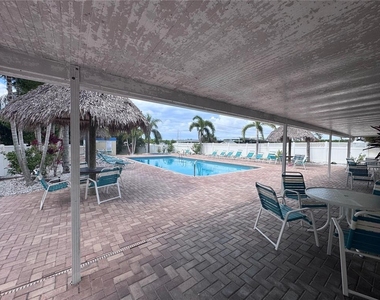 800 Cove Cay Drive - Photo Thumbnail 27