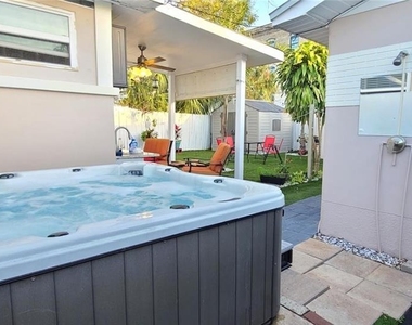 2306 W Saint Joseph Street - Photo Thumbnail 14