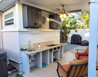 2306 W Saint Joseph Street - Photo Thumbnail 15