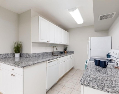 10355 Paradise Boulevard - Photo Thumbnail 10