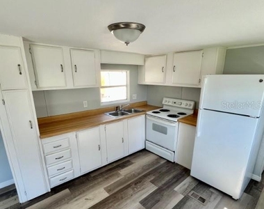 225 Adams Street - Photo Thumbnail 3