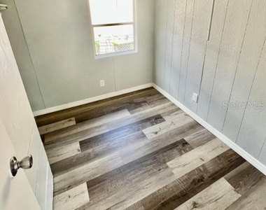 225 Adams Street - Photo Thumbnail 2