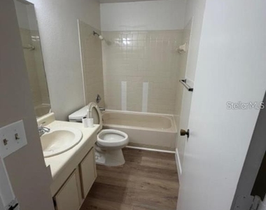 7202 E Bank Drive - Photo Thumbnail 4