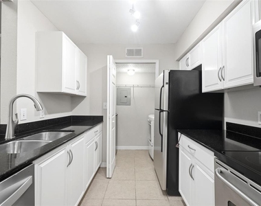 3274 Haviland Court - Photo Thumbnail 17