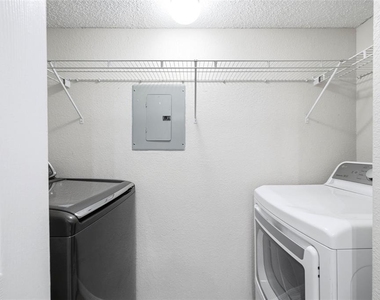 3274 Haviland Court - Photo Thumbnail 18
