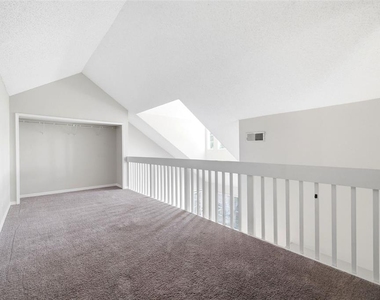 3274 Haviland Court - Photo Thumbnail 31
