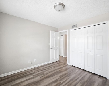 3274 Haviland Court - Photo Thumbnail 27