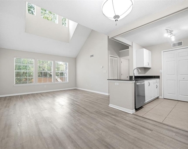 3274 Haviland Court - Photo Thumbnail 18
